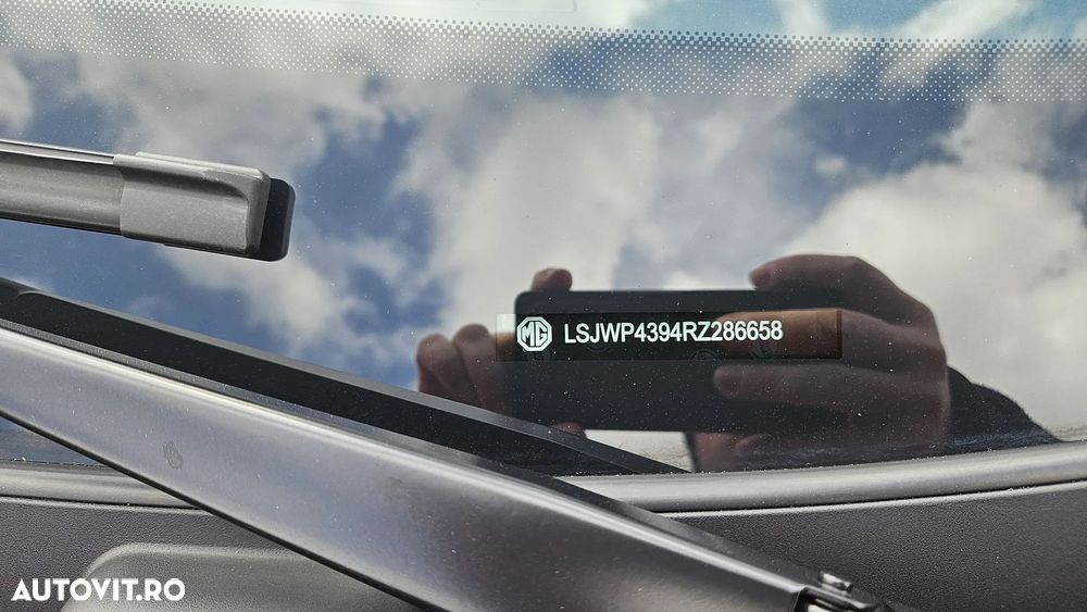 MG MG3 1.5 T GDI HEV Exclusive - 17