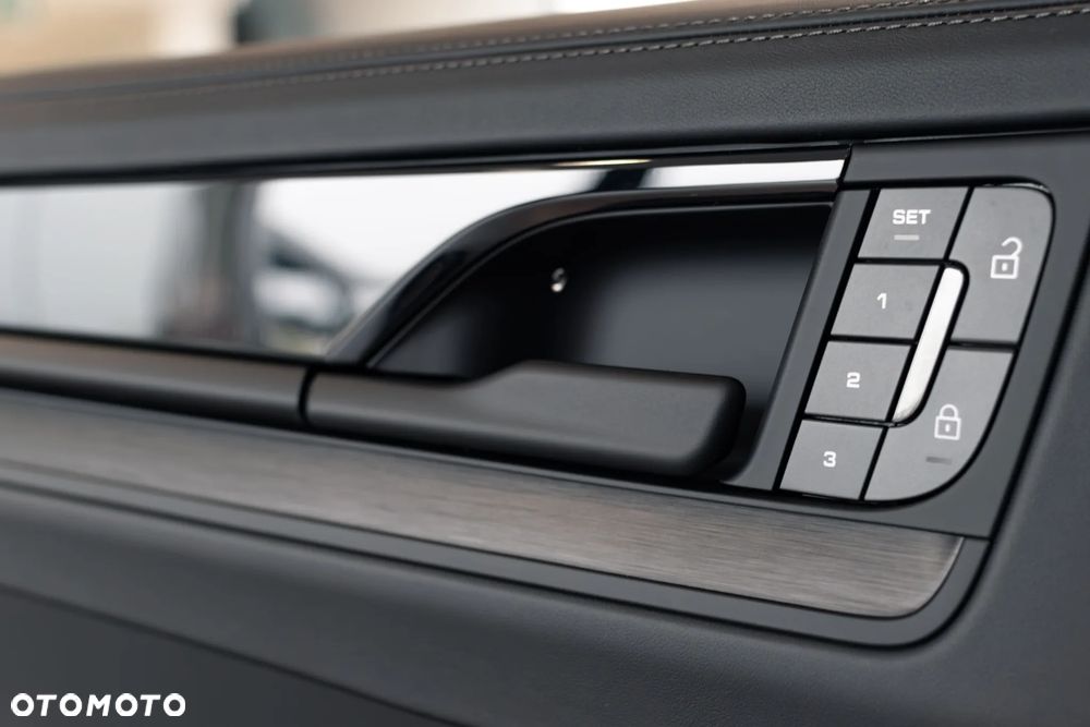 Porsche Cayenne E-Hybrid PHEV Black Edition - 28