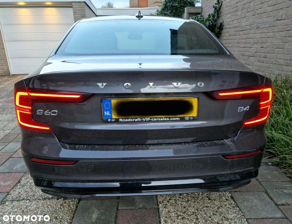 Volvo S60 B4 B DKG Plus Dark - 5