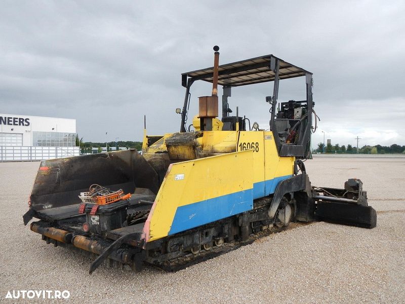 ABG Titan 423 Repartizor asfalt - 1