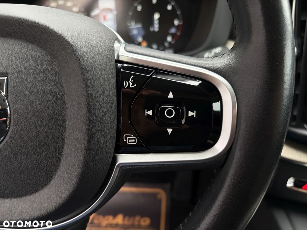Volvo XC 60 D4 AWD Geartronic Inscription - 24