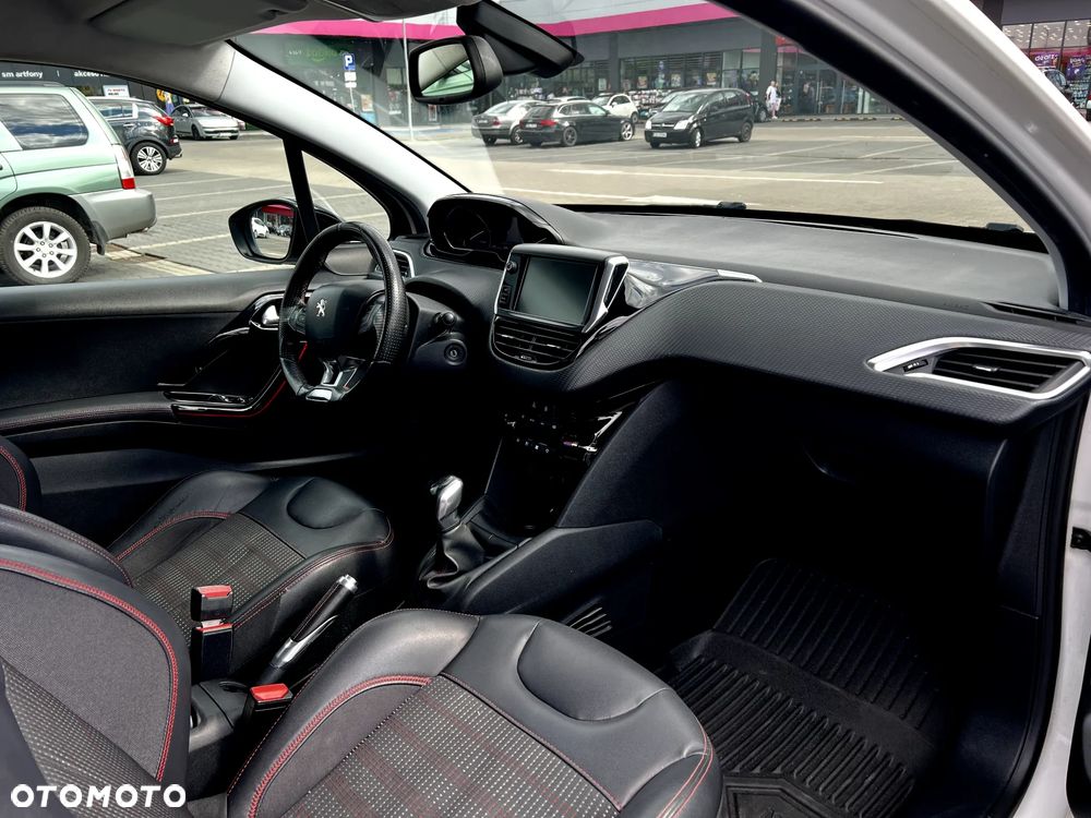 Peugeot 208 1.2 PureTech Allure S&S - 15