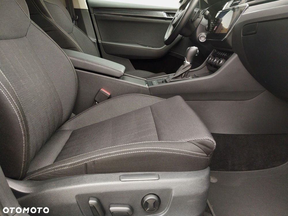 Skoda Superb 2.0 TDI SCR Style DSG - 19