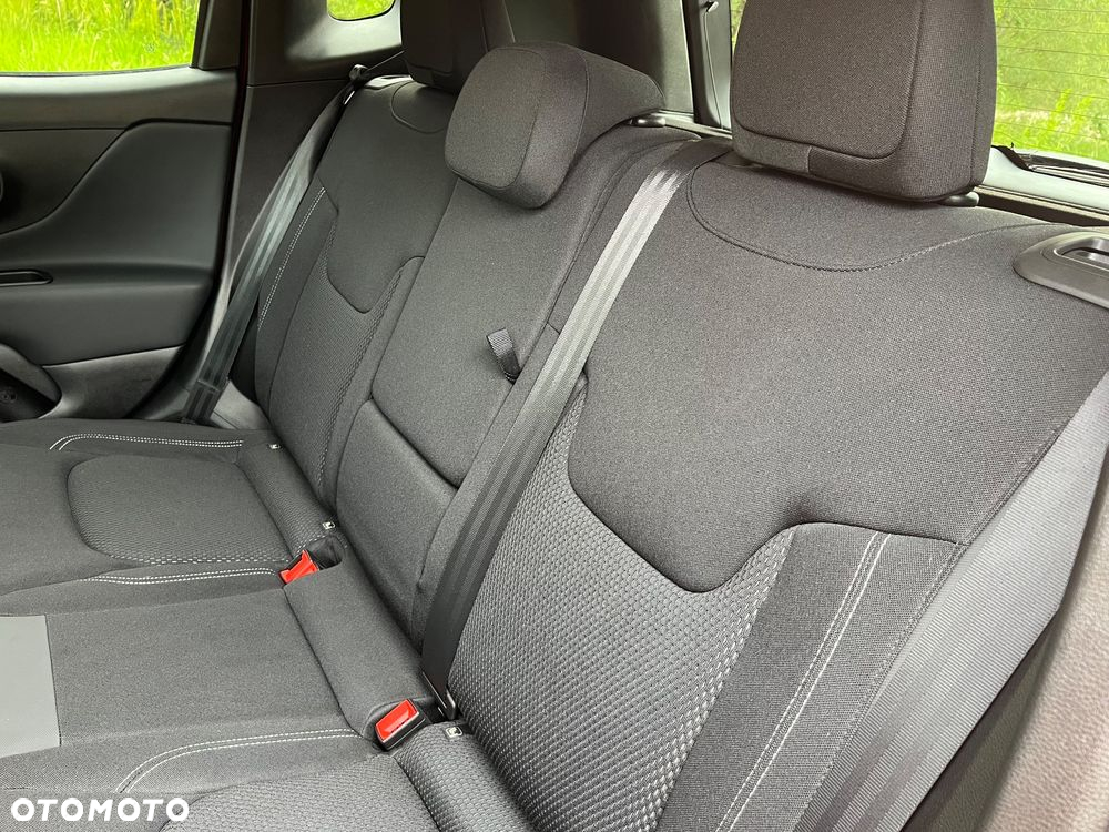 Jeep Renegade - 11