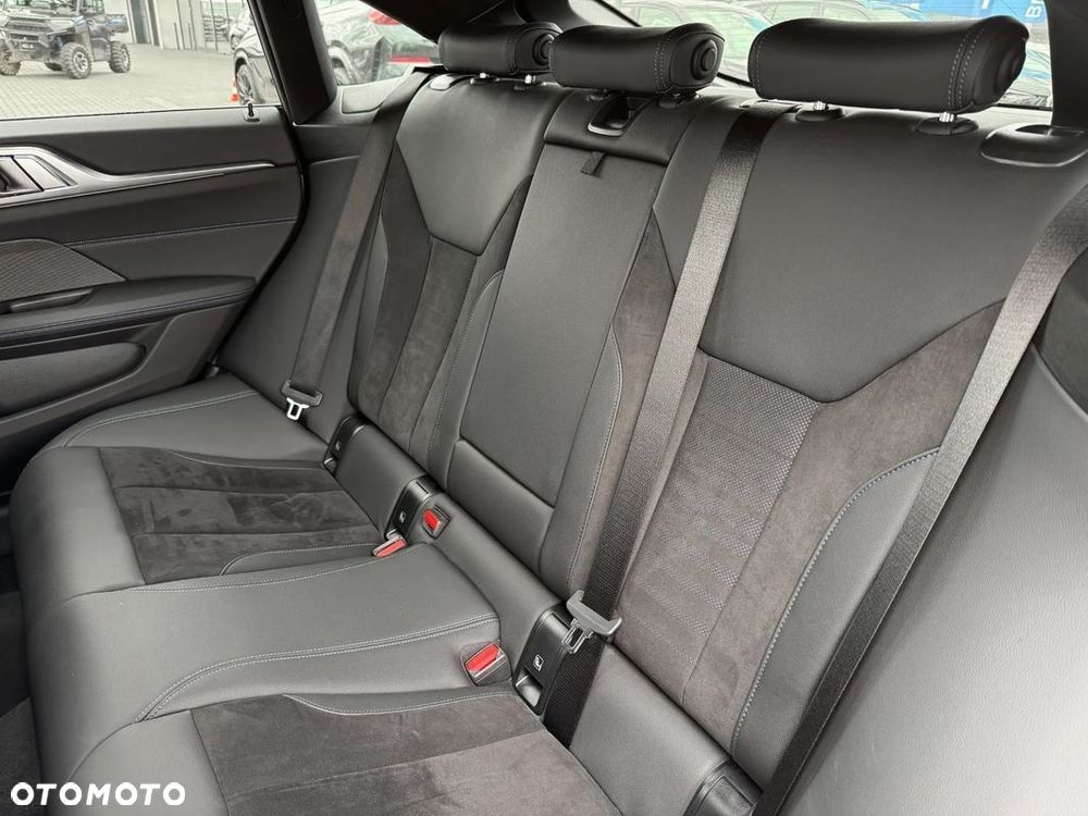 BMW Seria 4 420d xDrive M Sport - 26
