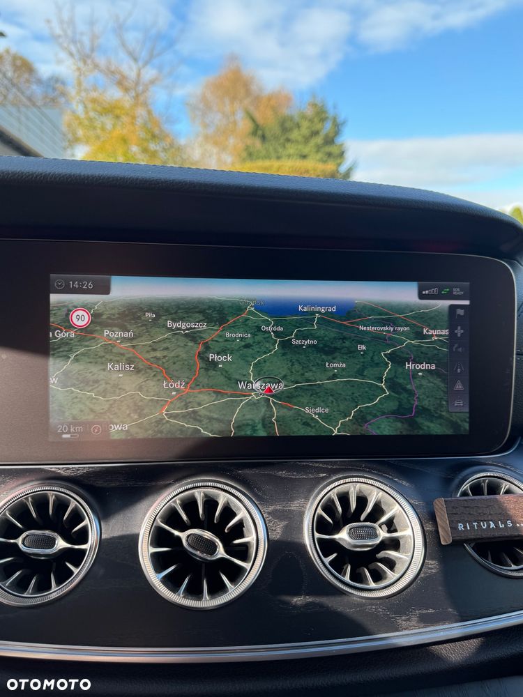 Mercedes-Benz Klasa E 300 9G-TRONIC - 19