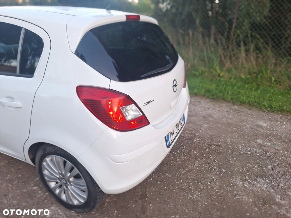 Opel Corsa 1.2 16V Enjoy - 3