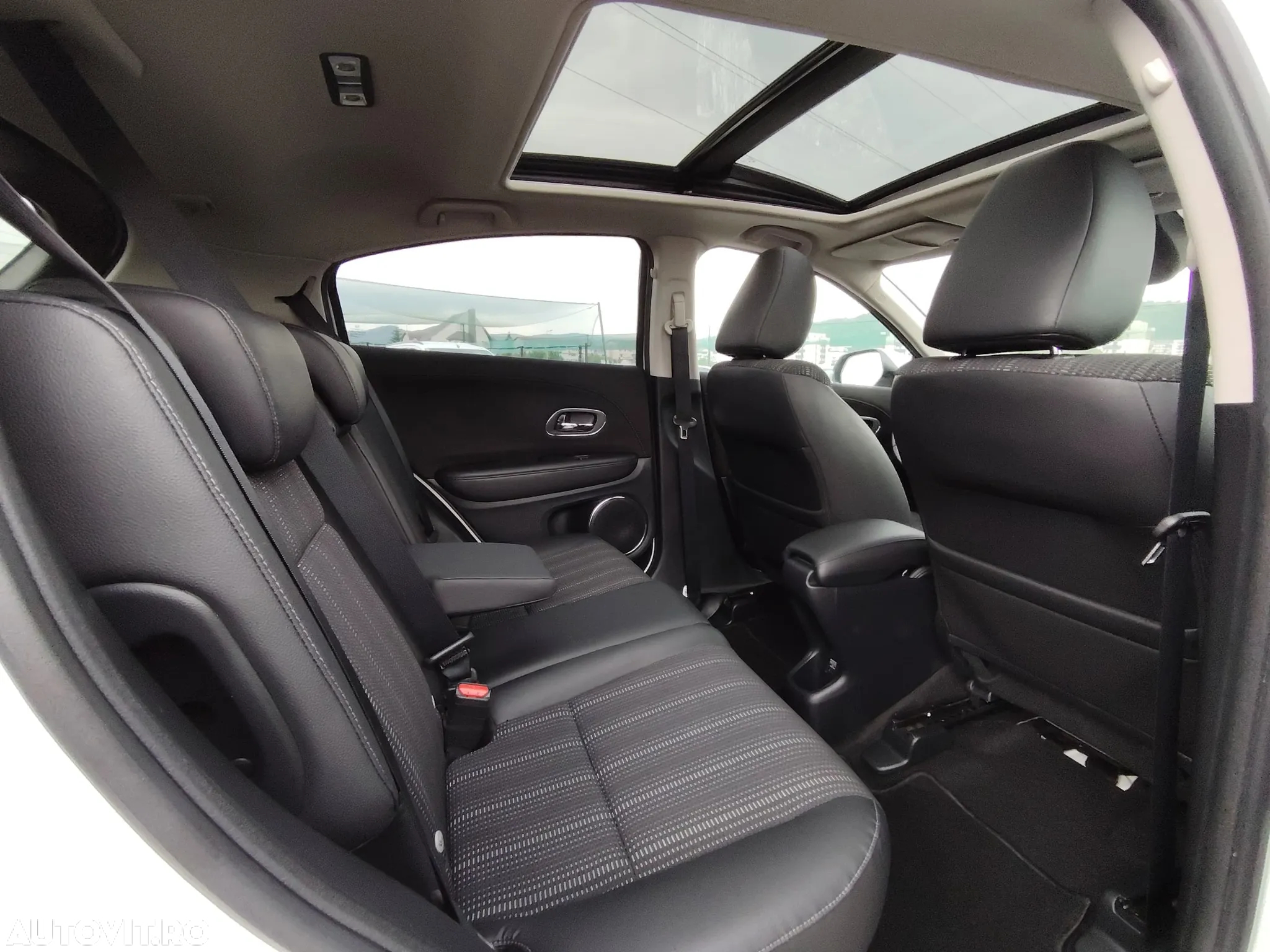 Honda HR-V 1.6 i-DTEC Executive - 15