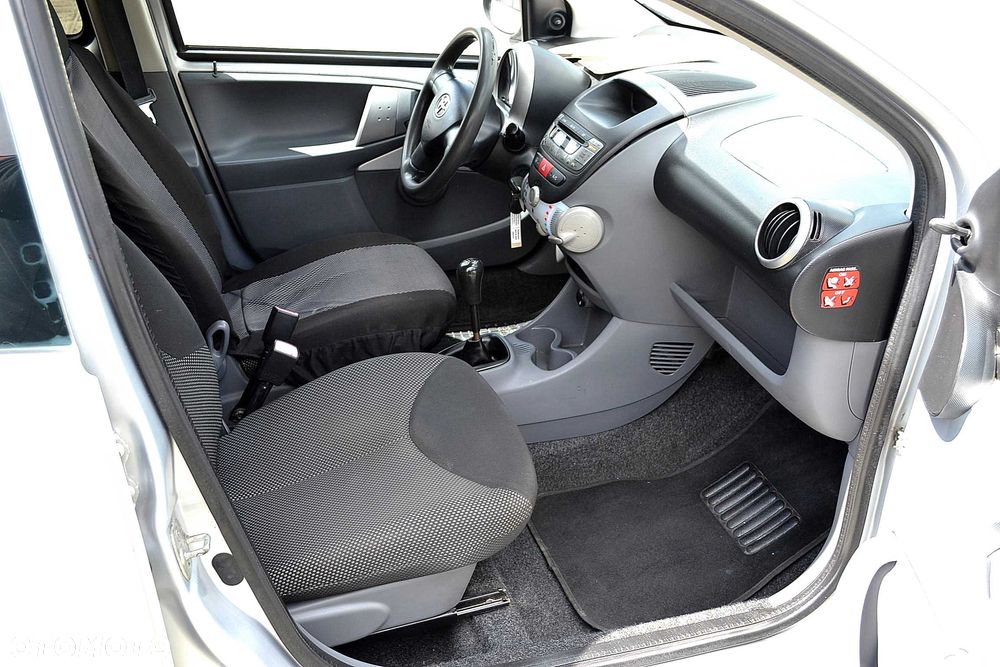 Toyota Aygo - 8