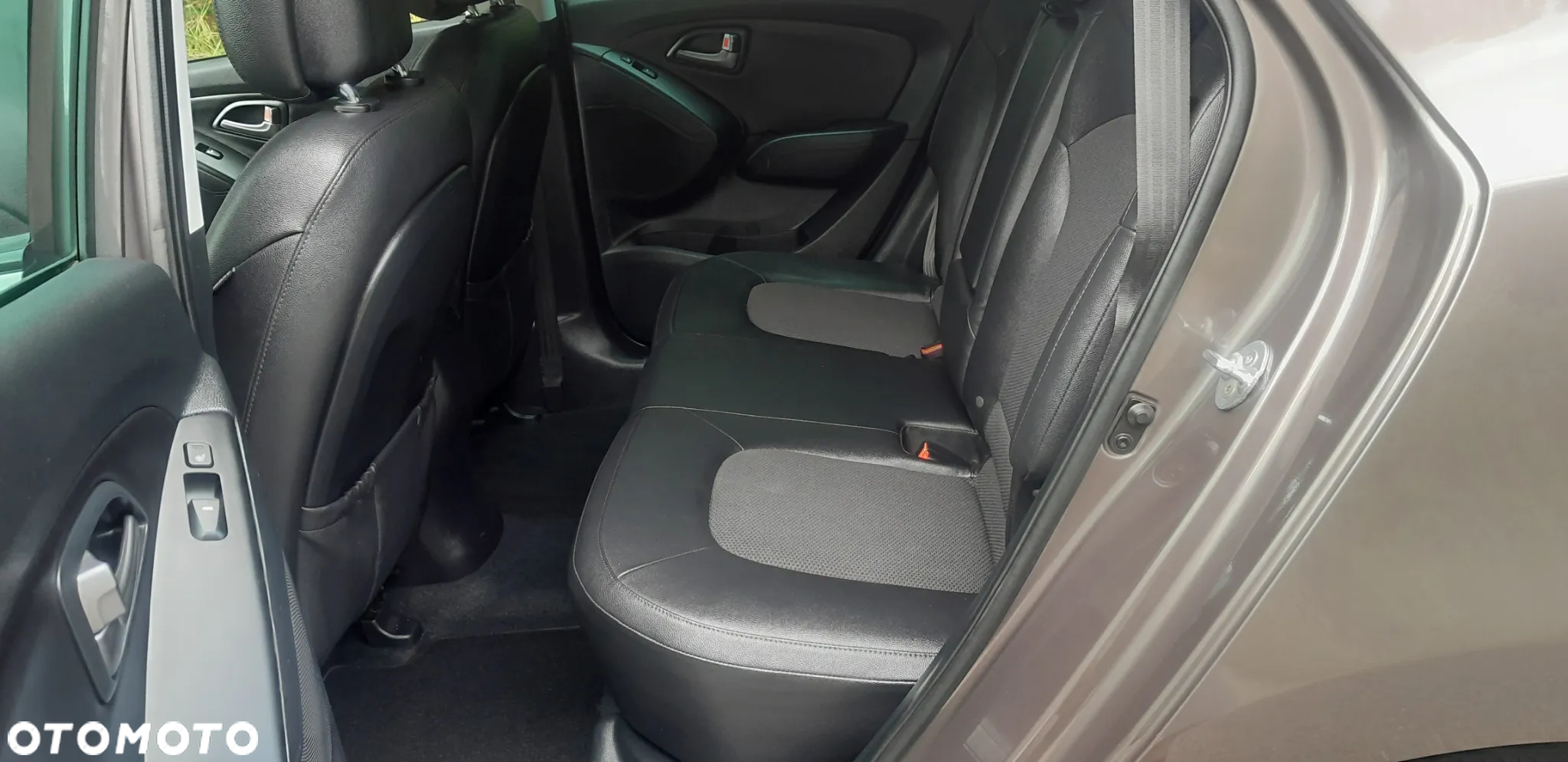Hyundai ix35 2.0 CRDi Premium 2WD - 17