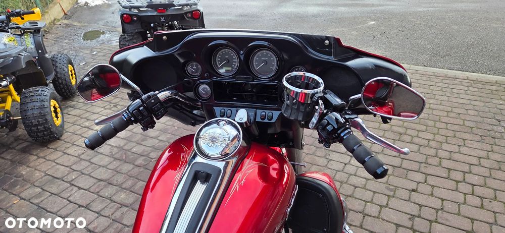 Harley-Davidson FLH Electra Glide - 40