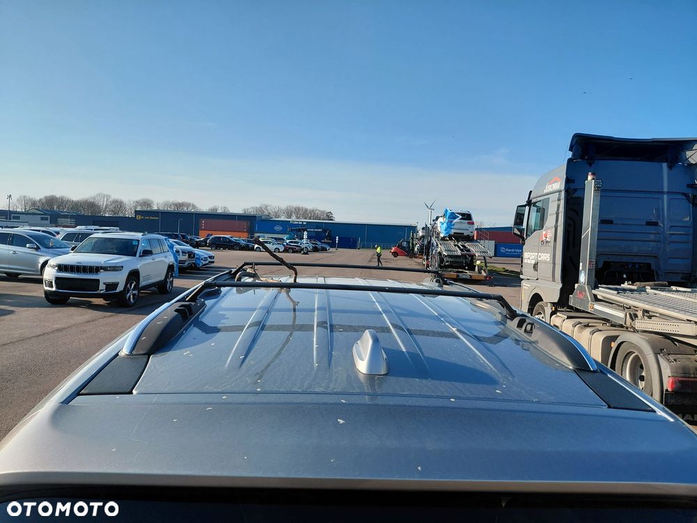 Chrysler Pacifica - 33