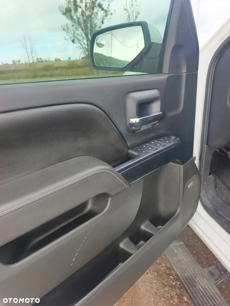 Chevrolet Silverado - 9