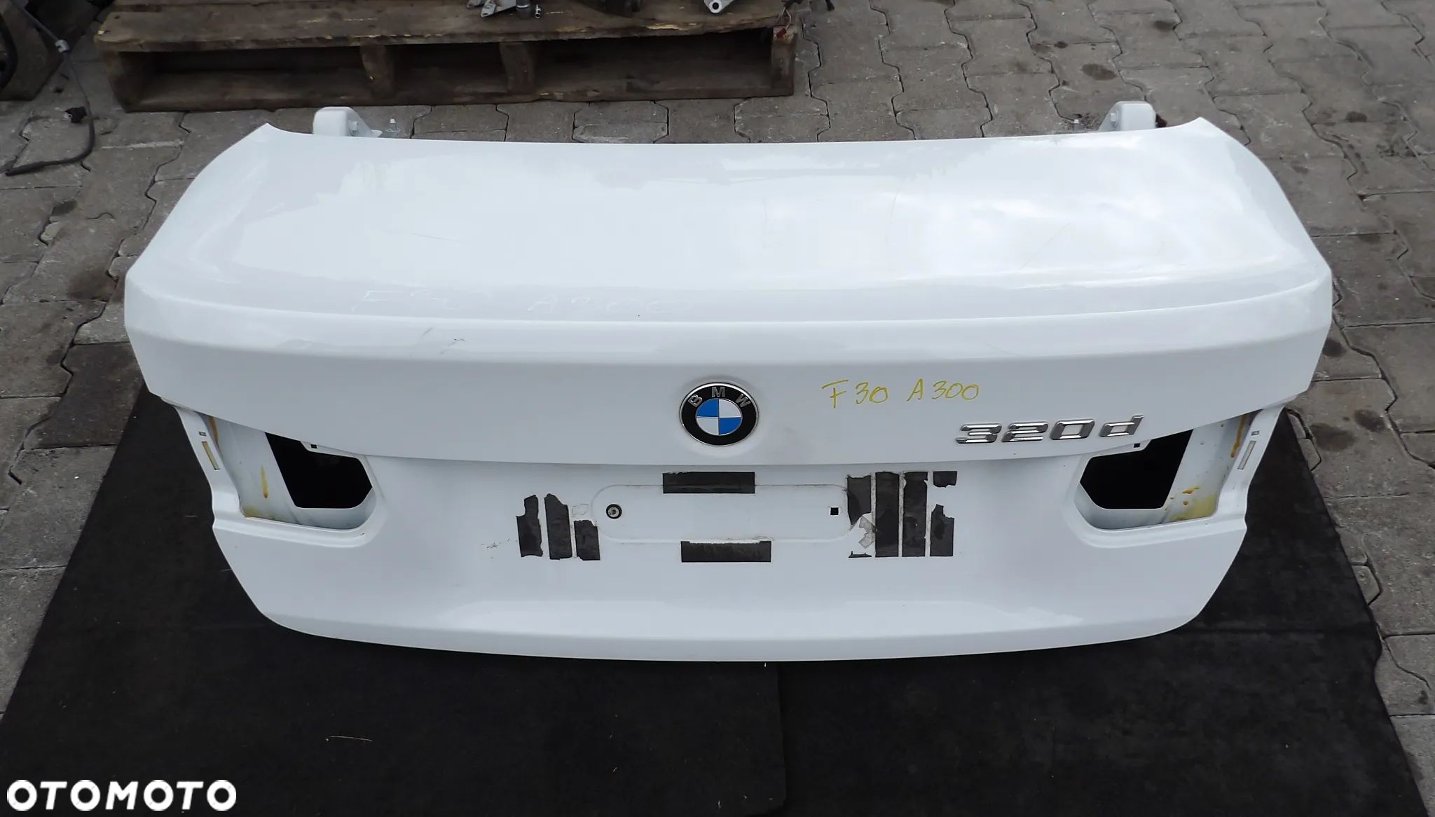 BMW - F30 - KOLOR A300 - KLAPA BAGAŻNIKA - 1