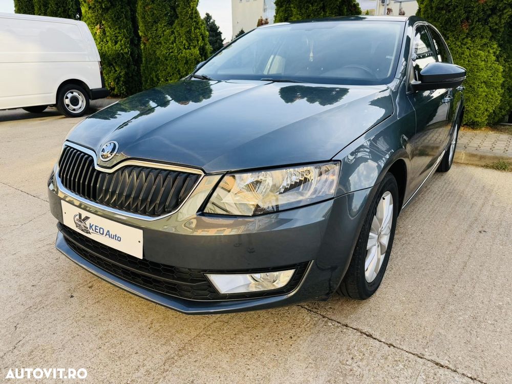 Skoda Octavia 2.0 TDI ELEGANCE DSG - 1