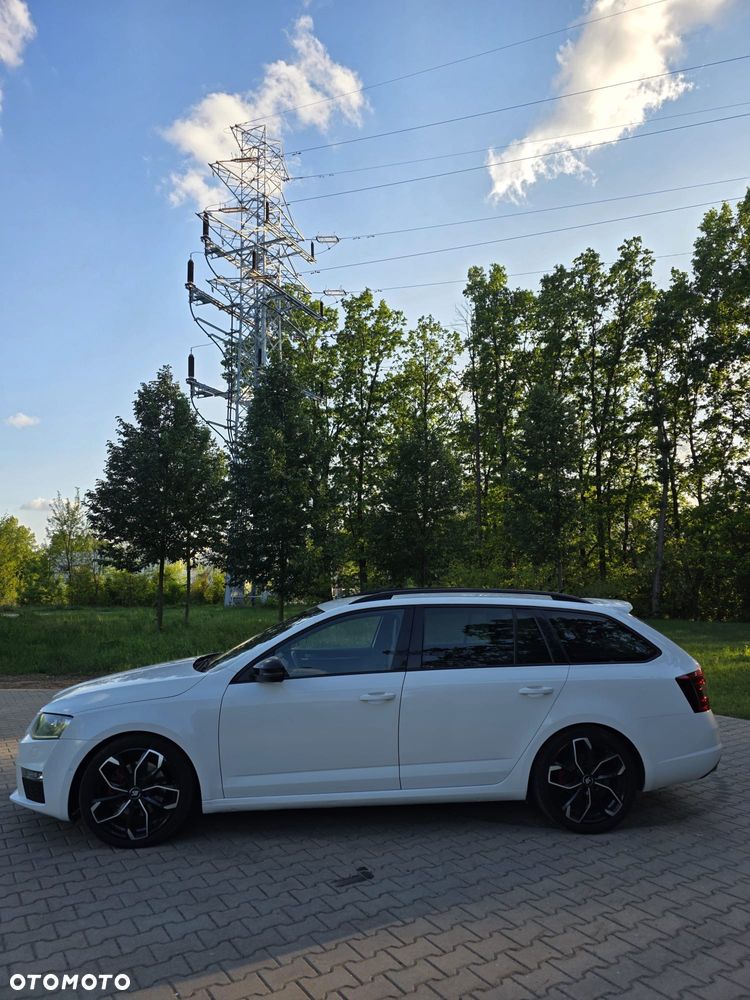 Skoda Octavia 2.0 TDI RS Challenge DSG - 9