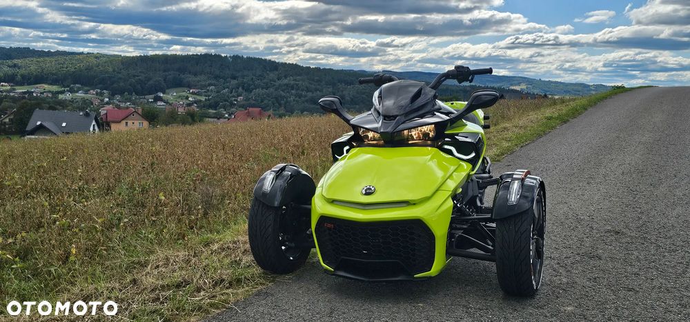 Can-Am Spyder - 8