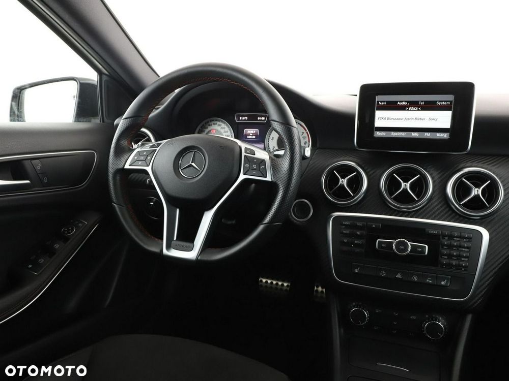 Mercedes-Benz Klasa A 180 7G-DCT AMG Line - 17