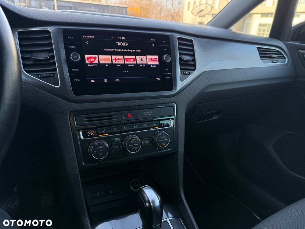 Volkswagen Golf 1.6 TDI SCR DSG Comfortline - 4