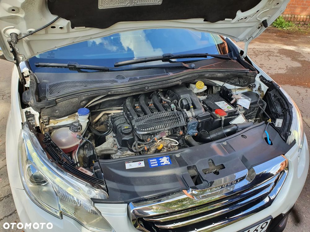 Peugeot 2008 PureTech 110 Stop&Start Allure - 25