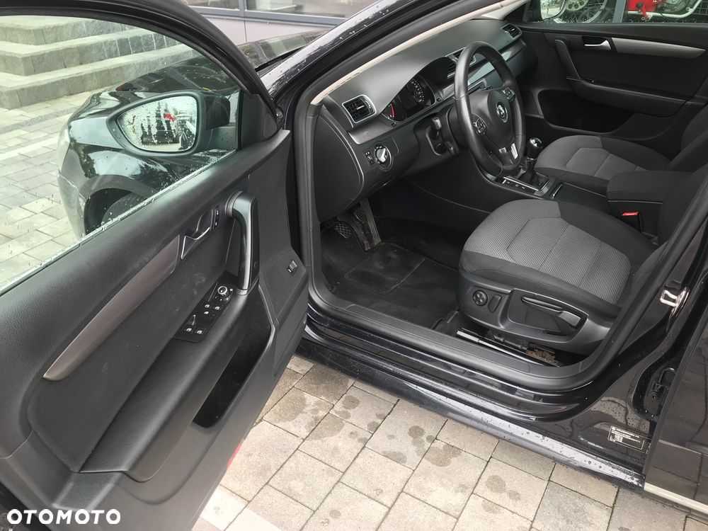 Volkswagen Passat - 18