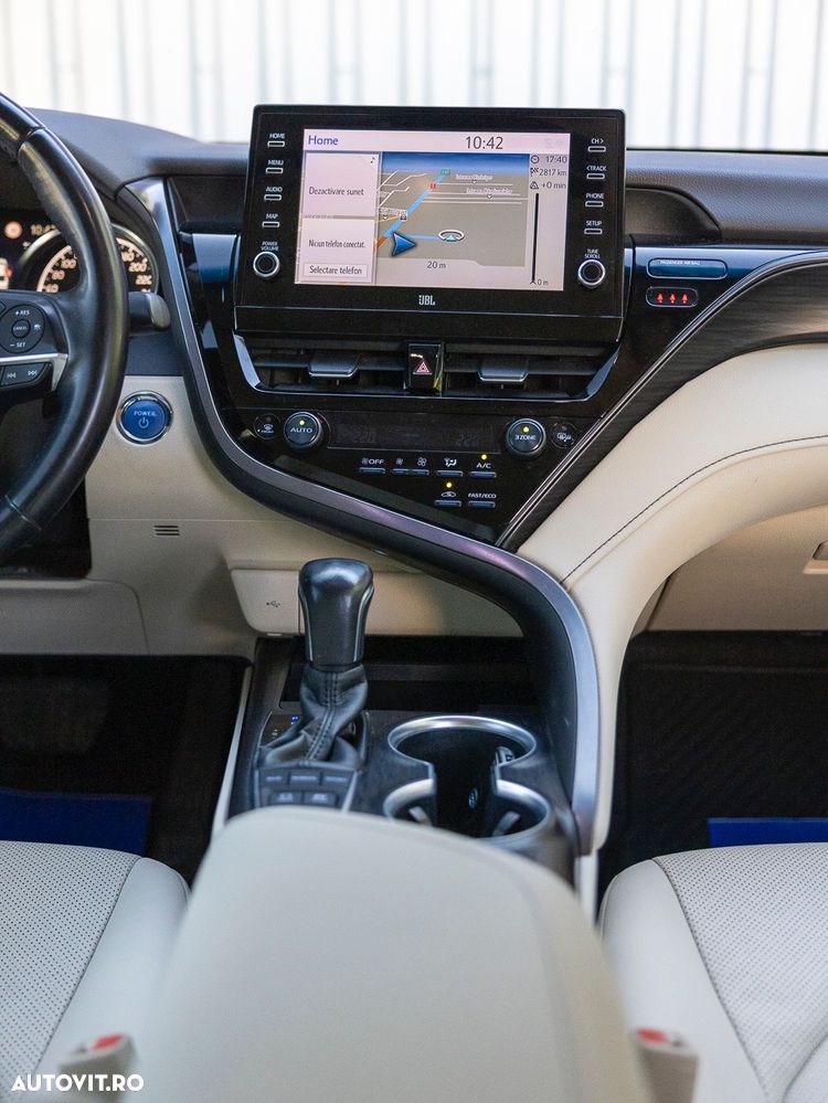 Toyota Camry 2.5 Hybrid Exclusive - 31