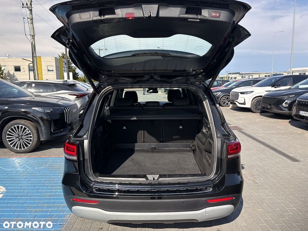 Mercedes-Benz GLB 200 7G-DCT - 34