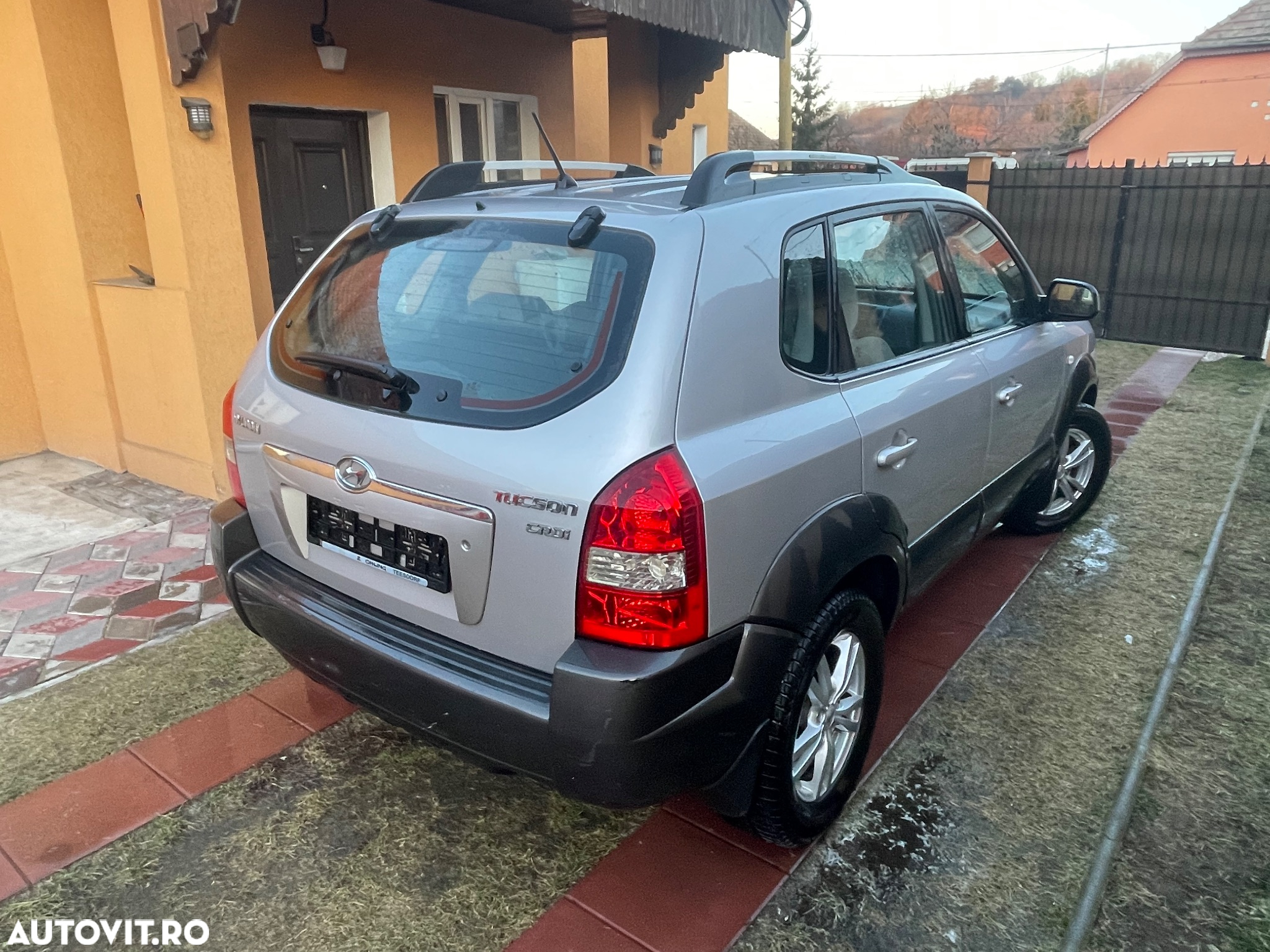 Hyundai Tucson 2.0 CRDI VGT 4WD - 25