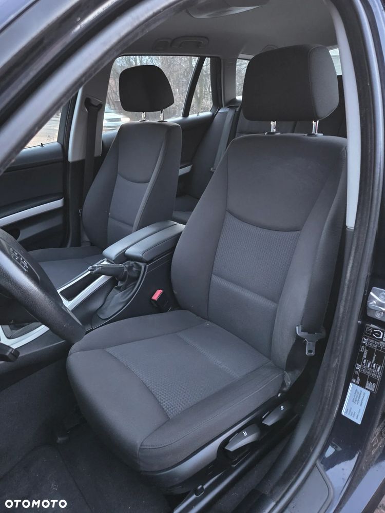 BMW Seria 3 320i - 13