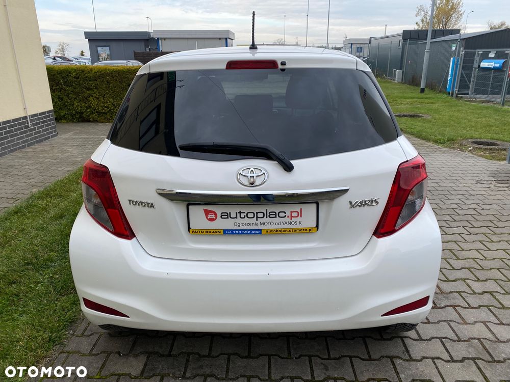 Toyota Yaris 1.33 Premium - 6