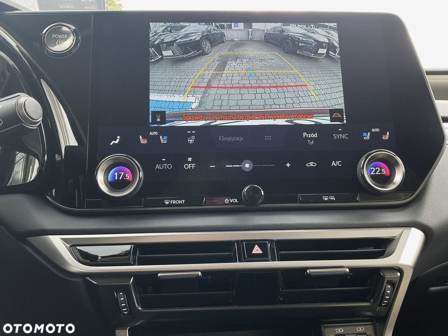 Lexus RX - 24