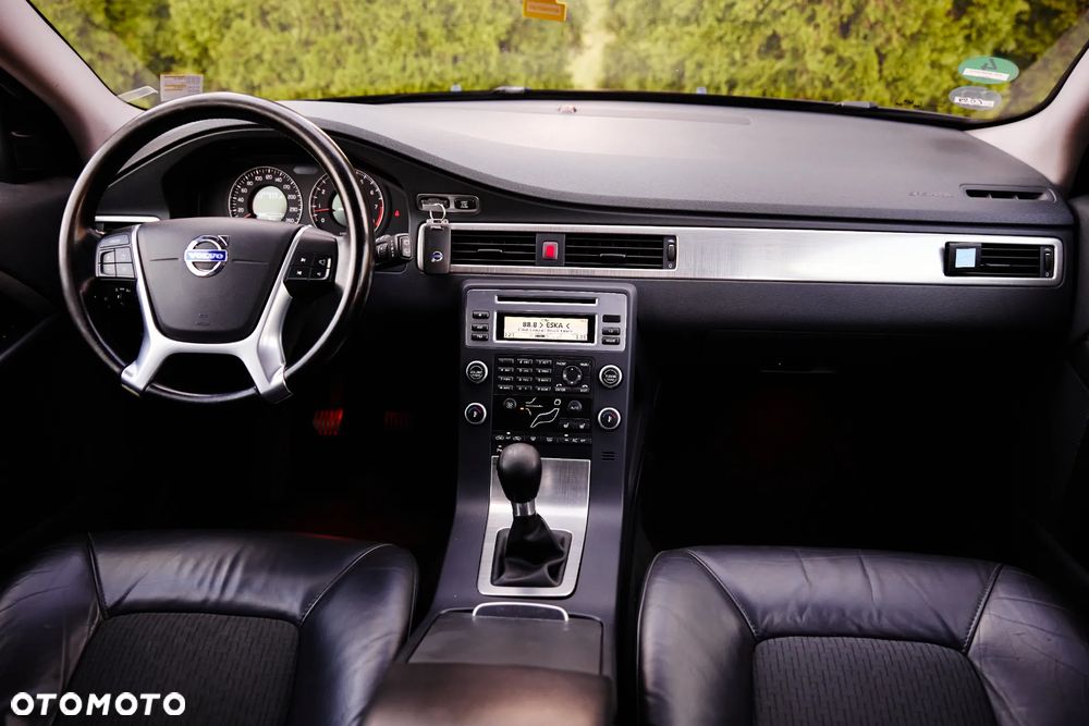 Volvo V70 2.5T Momentum - 22