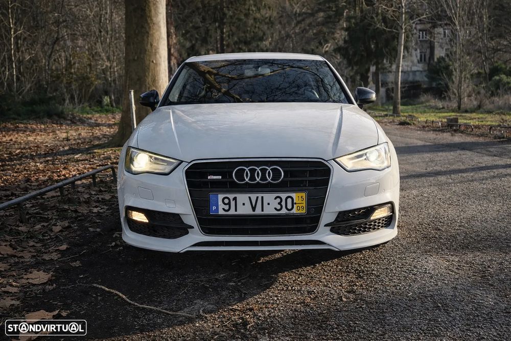 Audi A3 Limousine 1.6 TDI S-line - 1