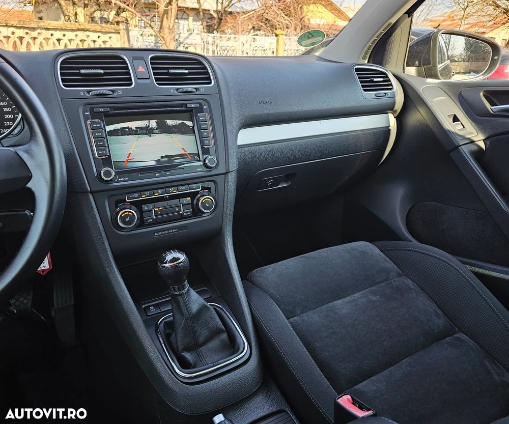 Volkswagen Golf 2.0 TDI Highline - 28