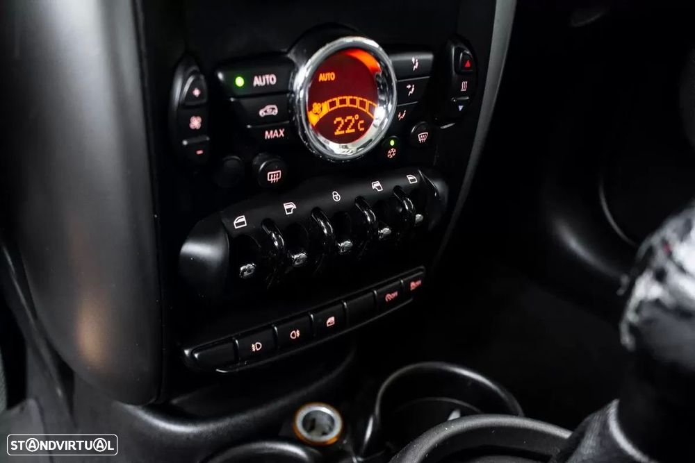 MINI Countryman One D - 17