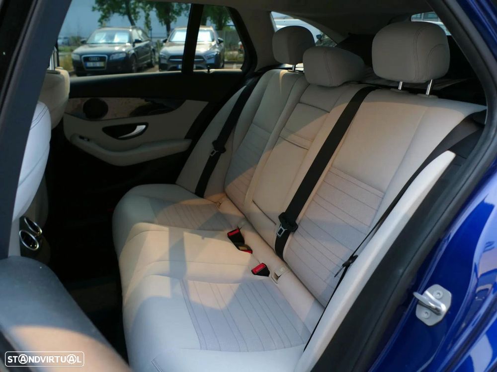Mercedes-Benz C 300 h Avantgarde+ - 34