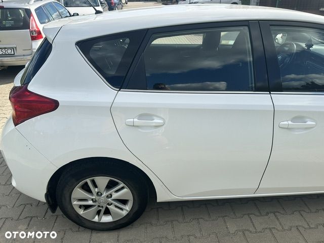 Toyota Auris - 5