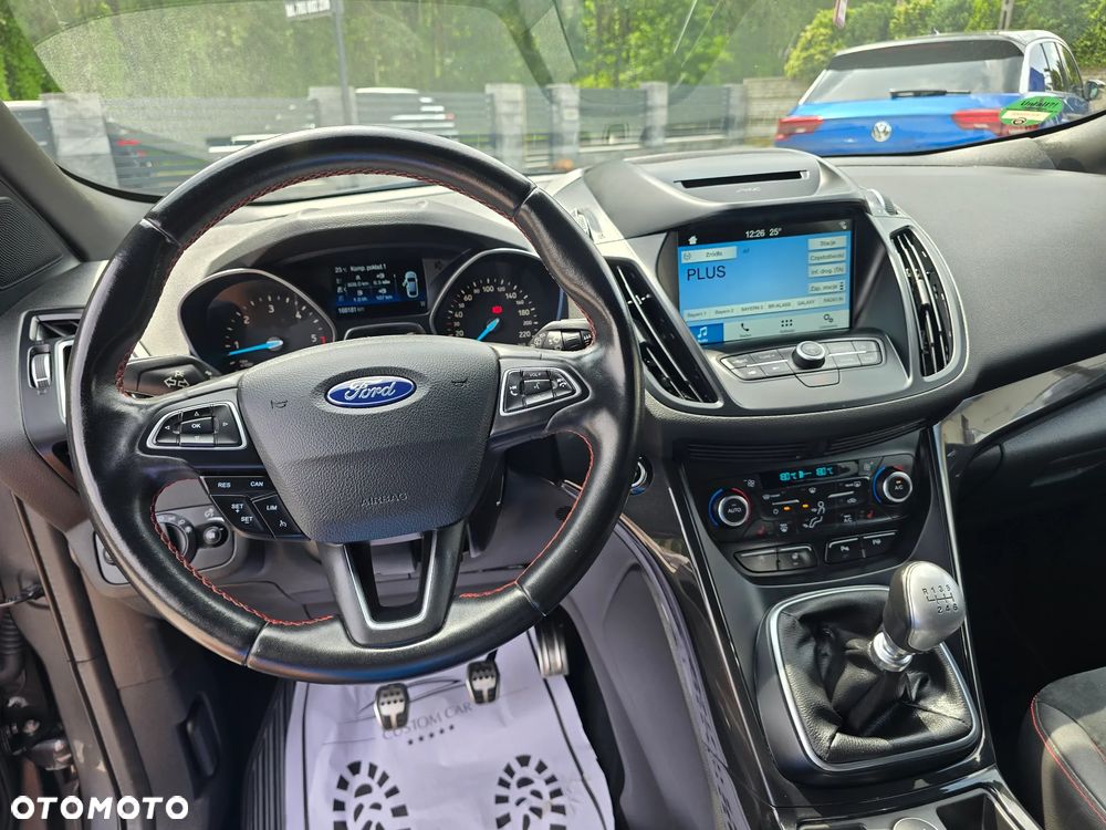 Ford Kuga 2.0 TDCi 2x4 ST-Line - 25