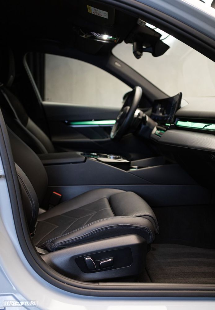 BMW 530 e Pack Desportivo M Pro - 53