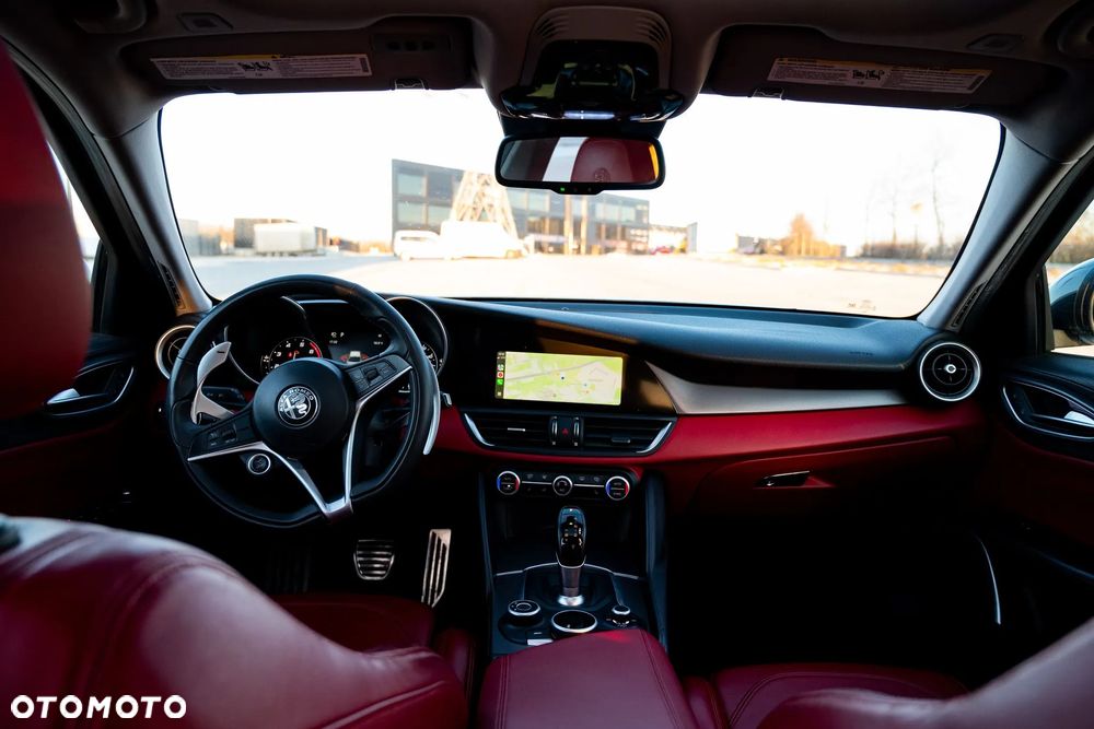 Alfa Romeo Giulia 2.0 Turbo 16V AT8 Veloce - 27
