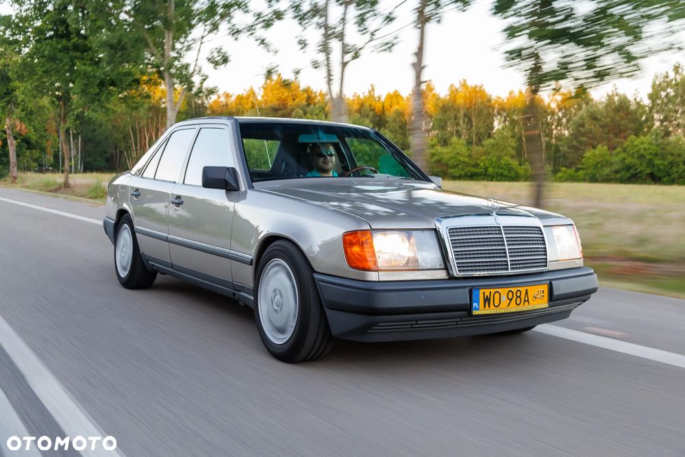 Mercedes-Benz W124 (1984-1993) - 36