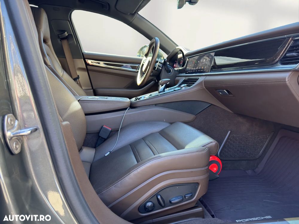 Porsche Panamera 4 Platinum Edition - 18