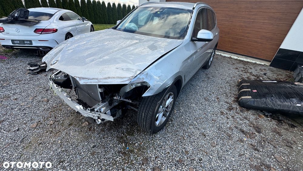 BMW X3 xDrive20d - 11