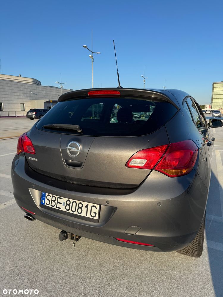 Opel Astra 1.4 T Enjoy - 8