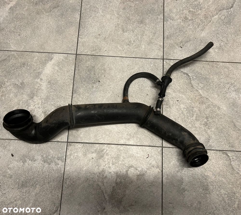Volvo S60 V70 II S80 30645293 Rura Dolot powietrza intercoolera - 2
