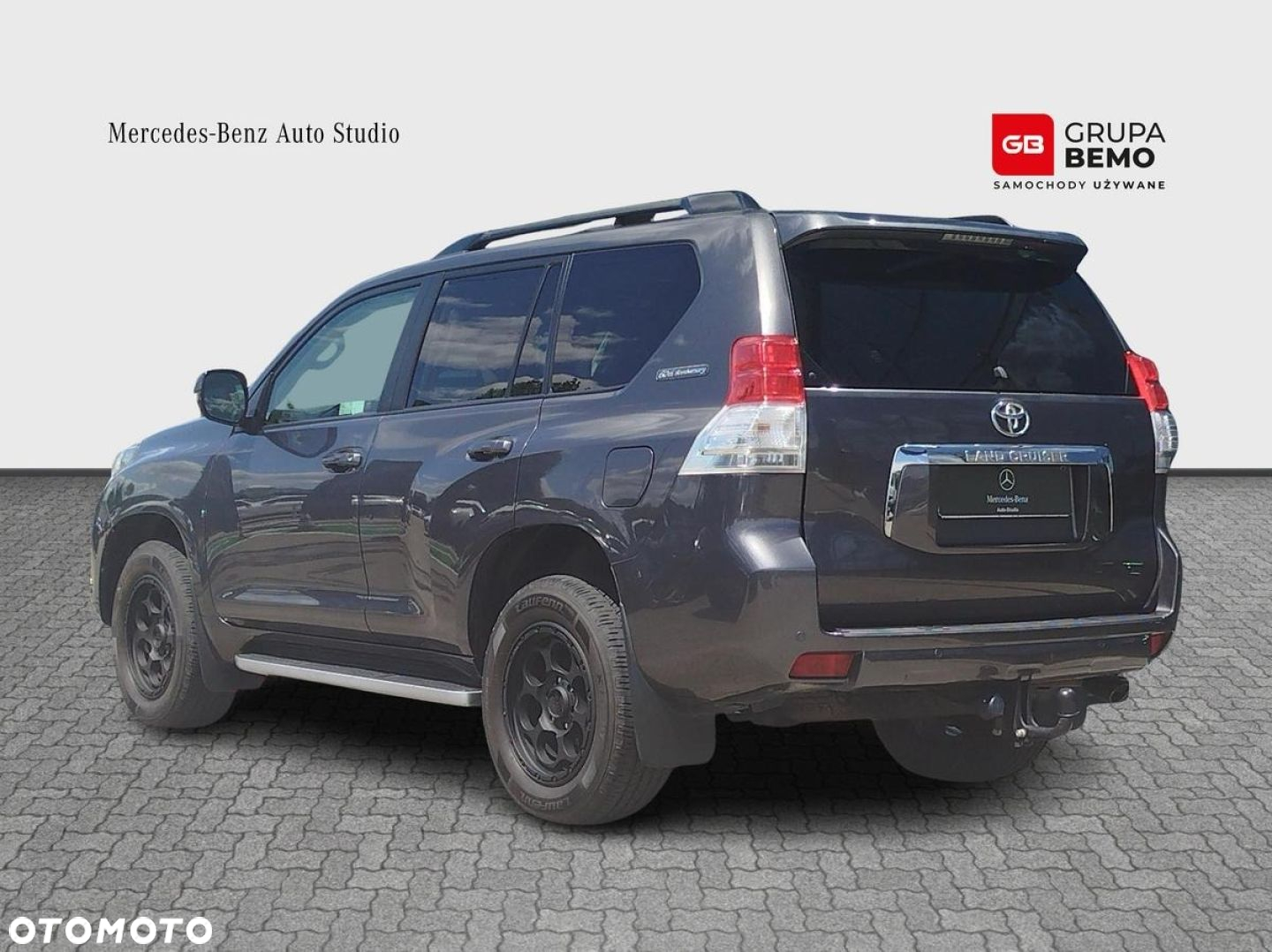 Toyota Land Cruiser - 4
