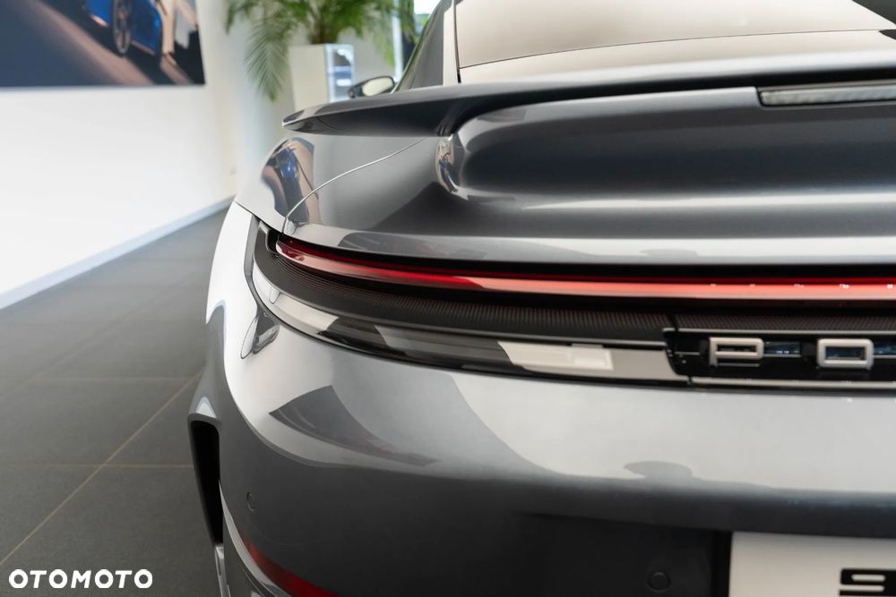 Porsche 911 Turbo S - 38