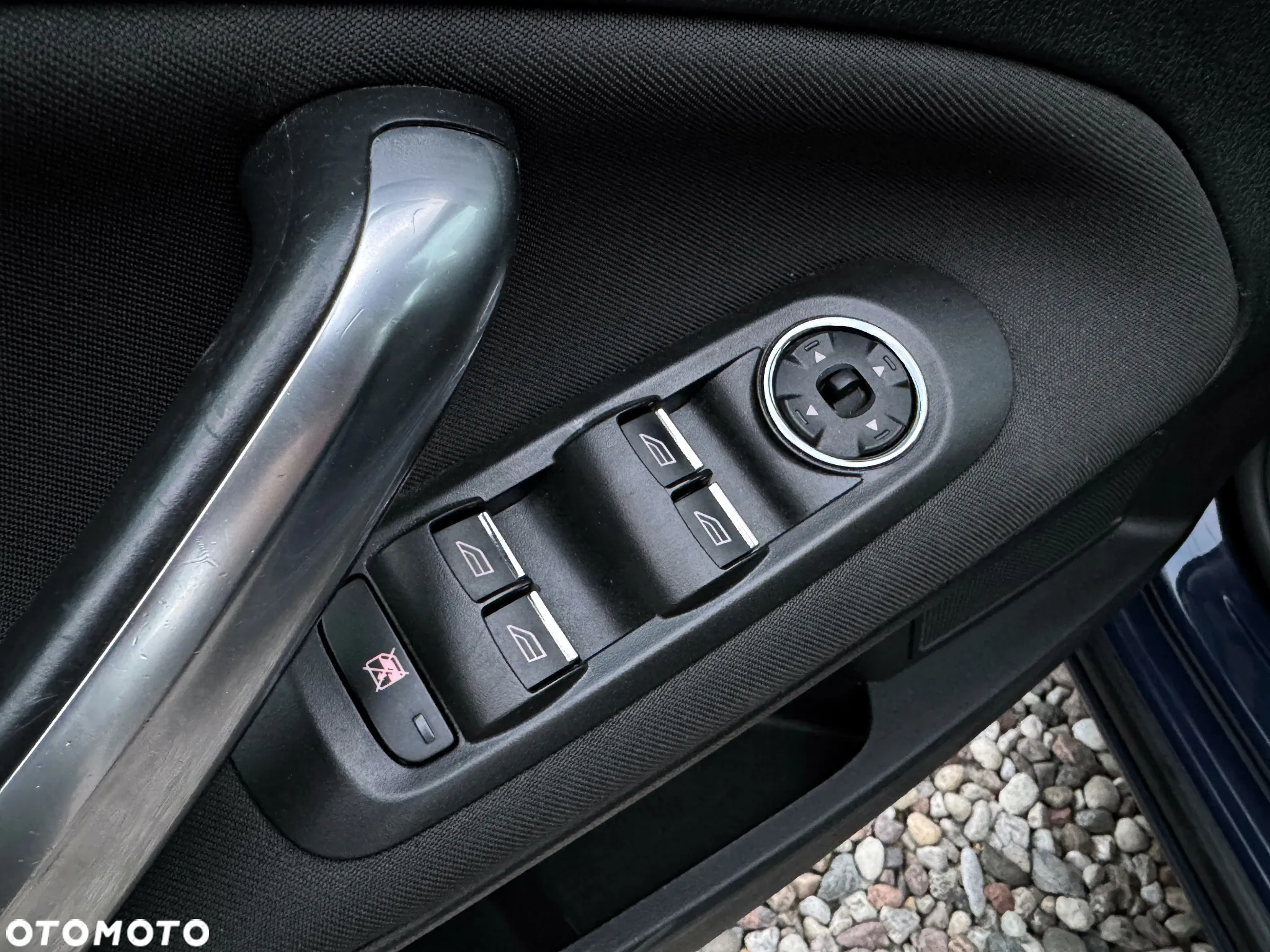 Ford Mondeo 1.6 T Ambiente - 9