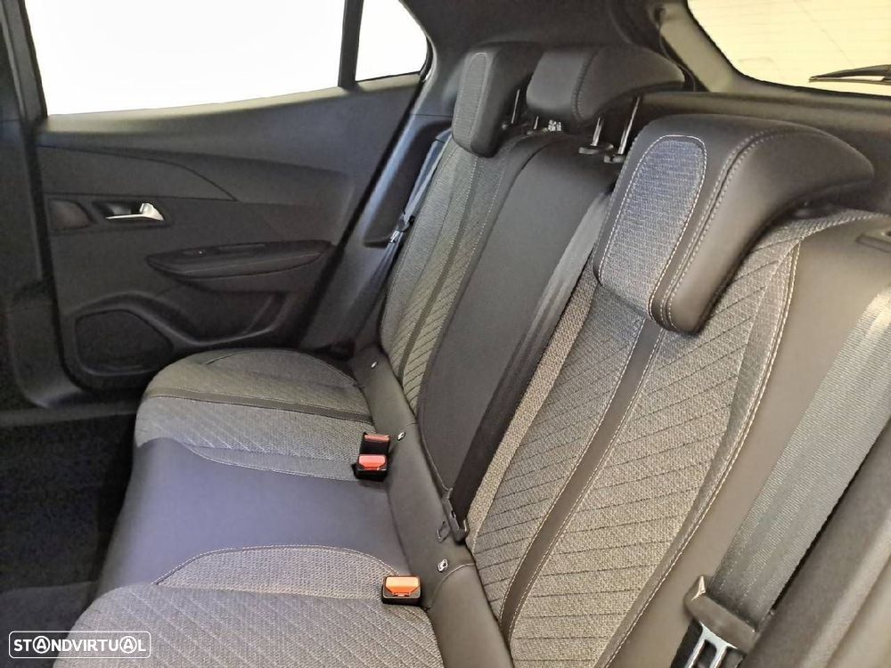 Peugeot e-2008 54 kWh Allure - 9