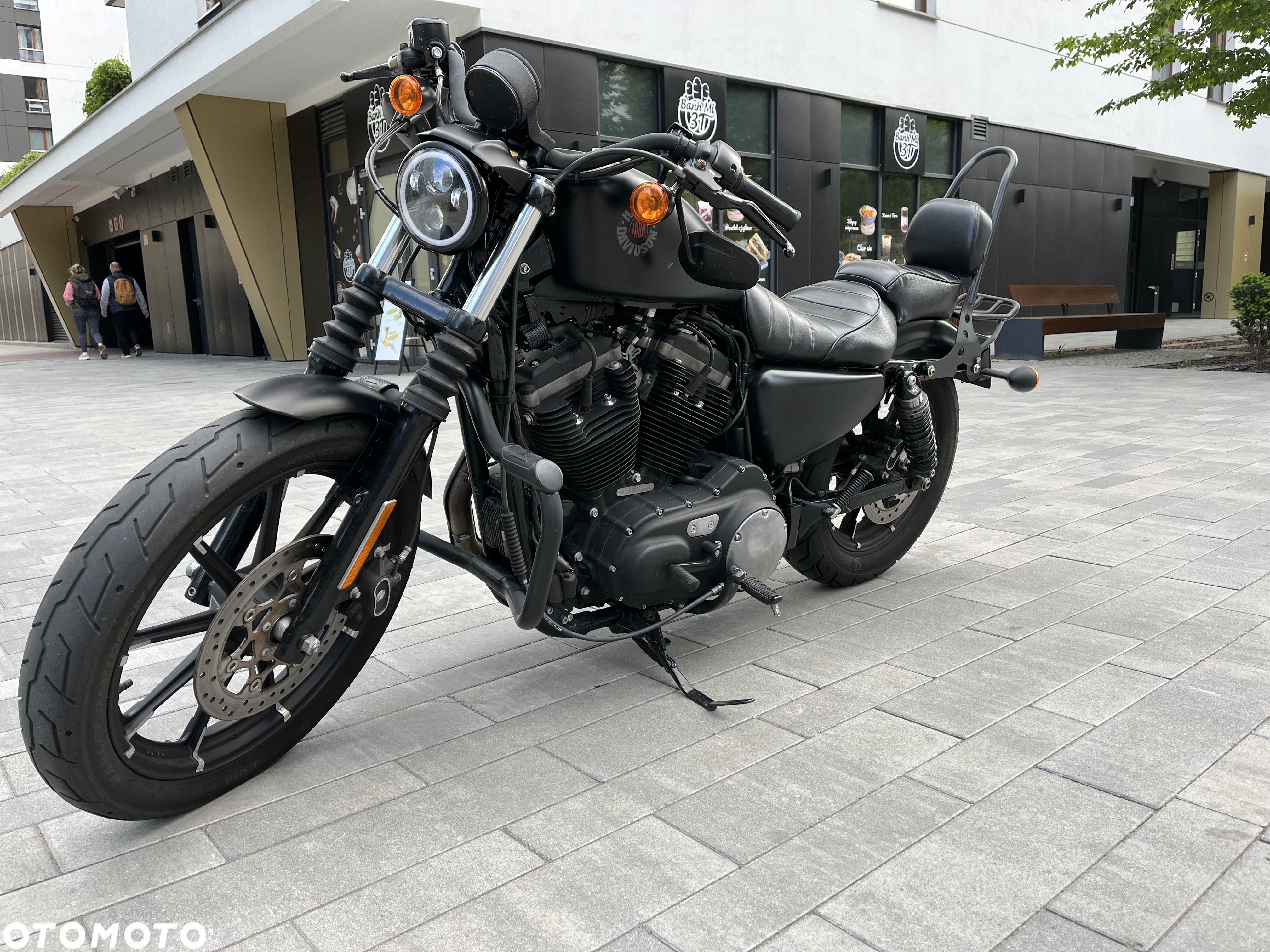 Harley-Davidson Sportster Iron 883 - 6